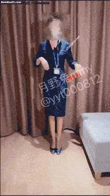 推特极品空姐月野兔mmy偷偷在飞机厕所紫薇脱衣脱袜等30V/1.15G