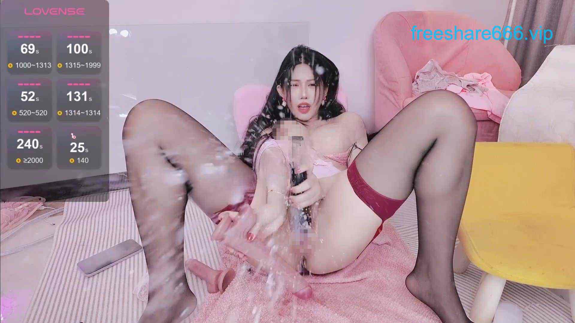 ST-5zzzzz高颜女神七夕土豪狂刷万币疯狂喷水大秀4V/2.9G