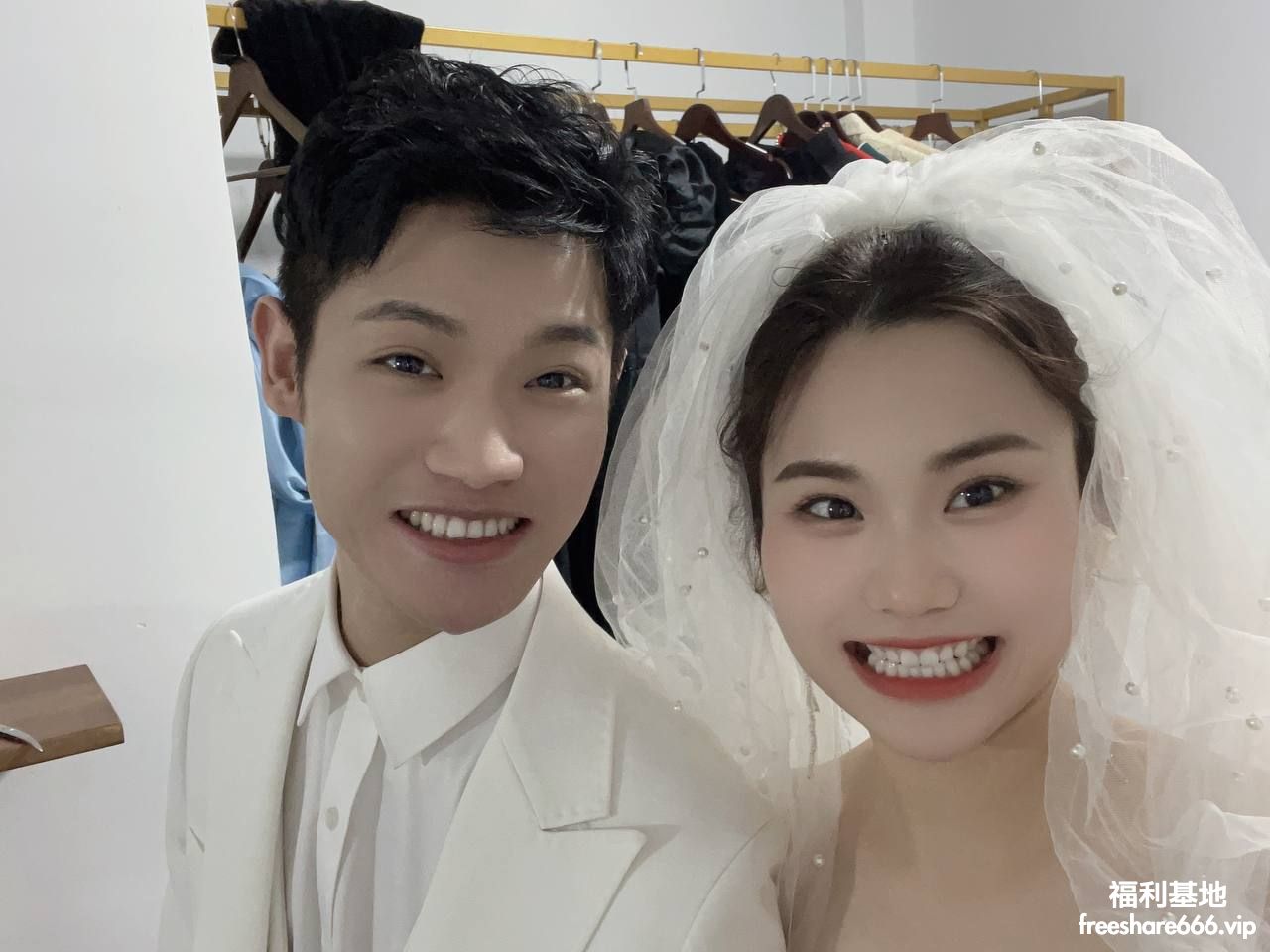 S级别泄密：曝光已婚大学前女友图影1.19G